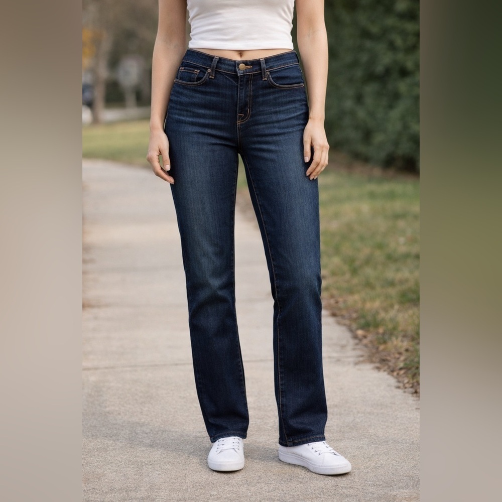 J Brand Dark Blue Women's Straight Leg Jeans. Size-8